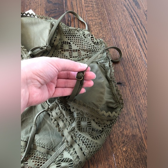 BECCA Women’s XL Olive Green Crochet Halter One-Piece Open-Stitch Swimsuit - NWT - Picture 14 of 15